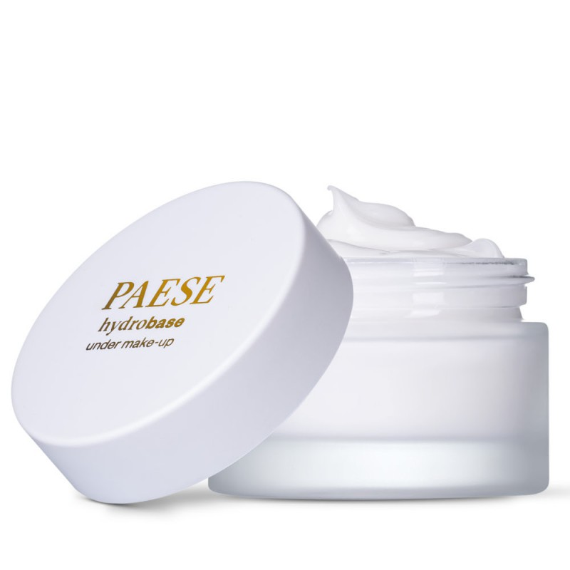 Hydrobase under Make-Up